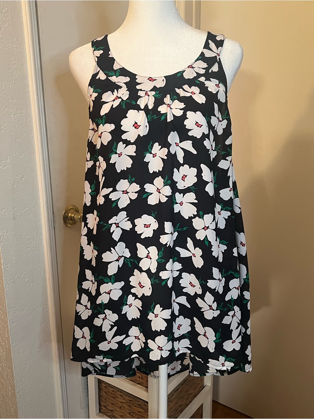 torrid Black Floral Tank top with White Blooms